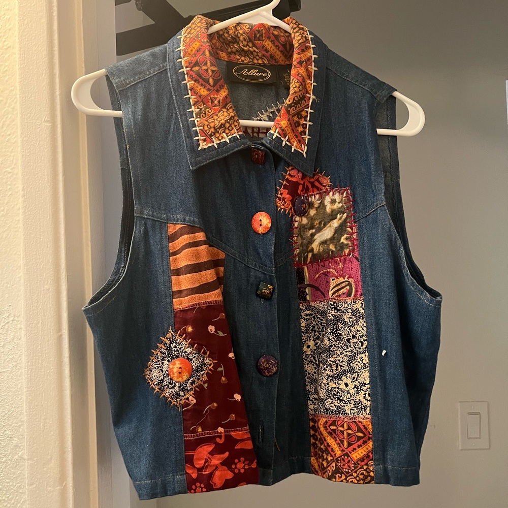 Patchwork Jean vest with funky buttons ♥️